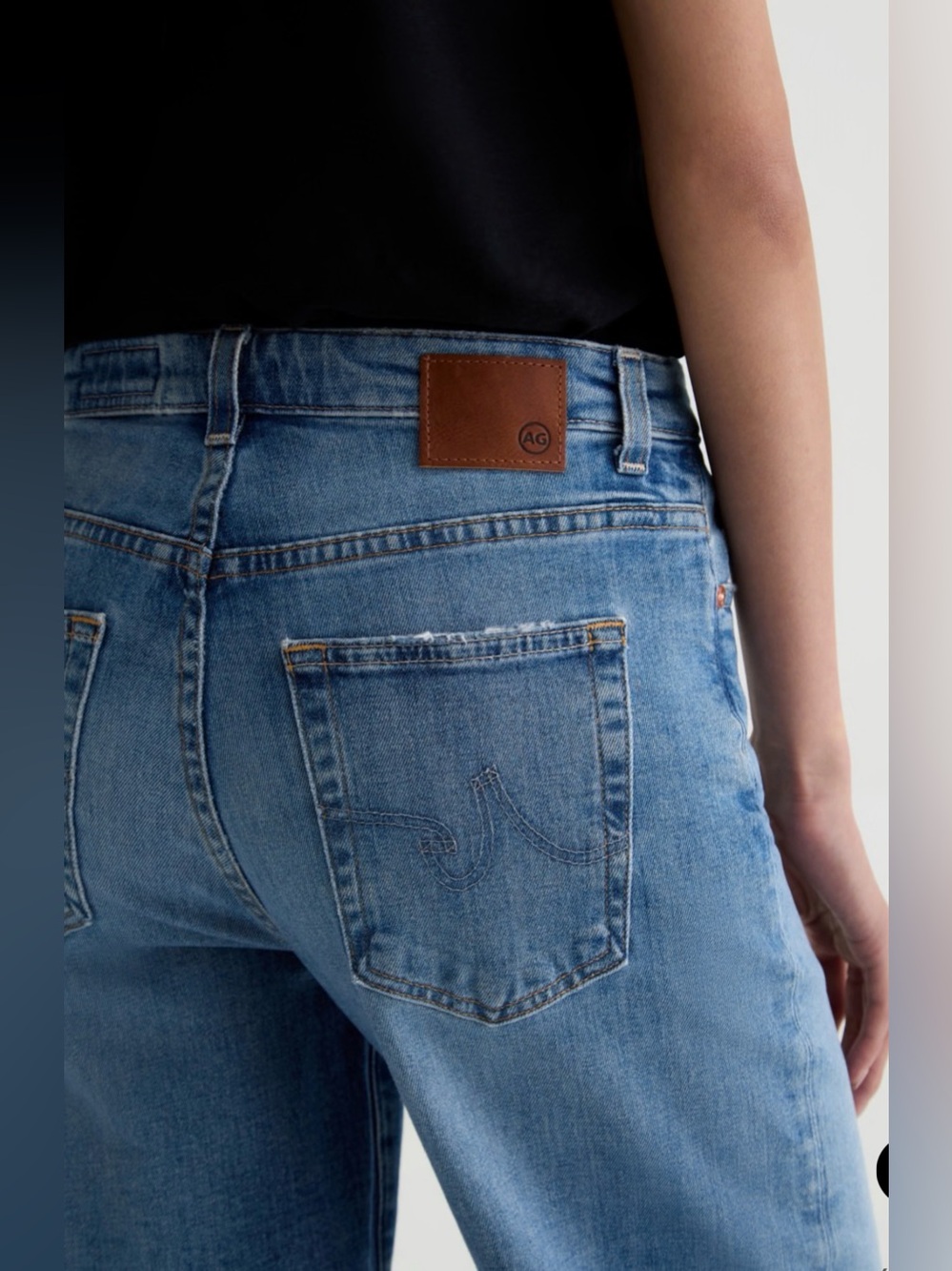 Ag Adriano Goldschmied NWT Saige Wide Leg Jeans, size 30, aged denim - Picture 9 of 10